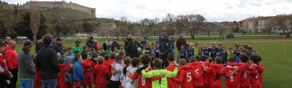 Le  football  éducatif  rend hommage à  R.KOPA